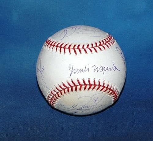 2008 Отбор W. C. Phillies Подписа бейзболни топки с Автографи на JSA Райън Хауърд Chase Ътли - Бейзболни топки С автографи